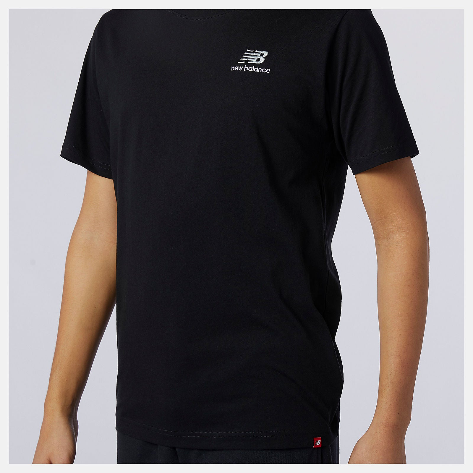 NB Essentials Embroidered Tee-Women|Men | New Balance