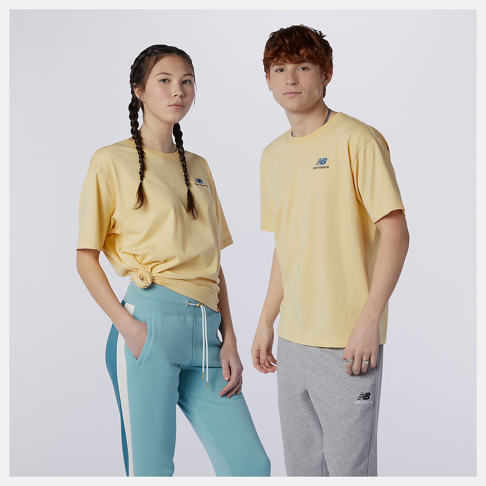 NB Essentials Embroidered Tee-Women|Men | New Balance
