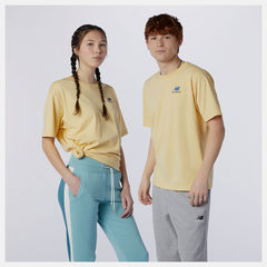 NB Essentials Embroidered Tee-Women|Men | New Balance