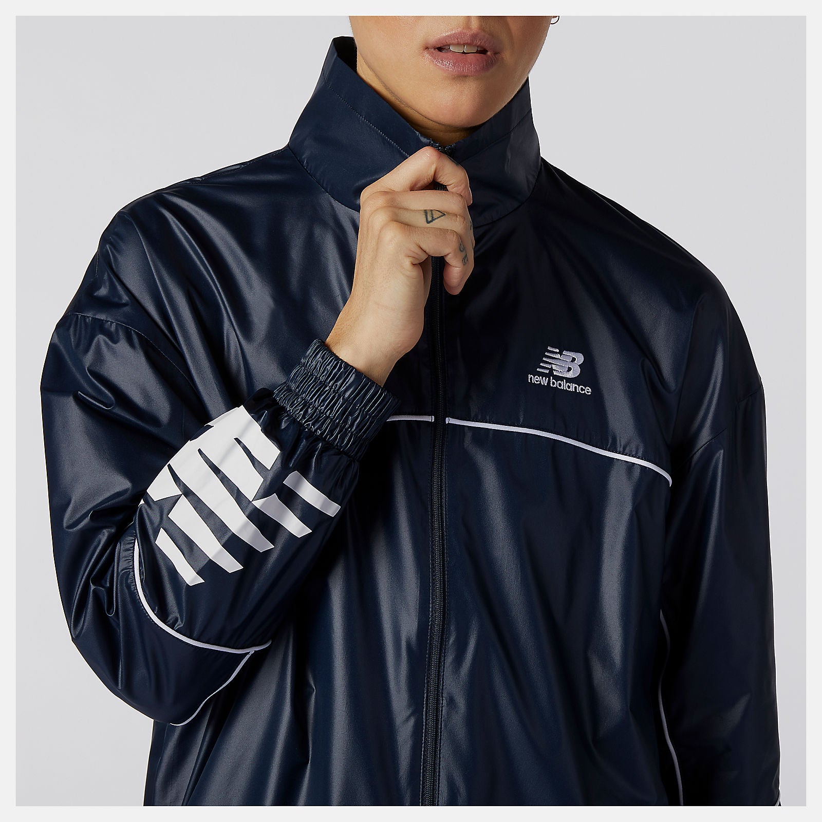 NB Athletics Windbreaker-Women | New Balance