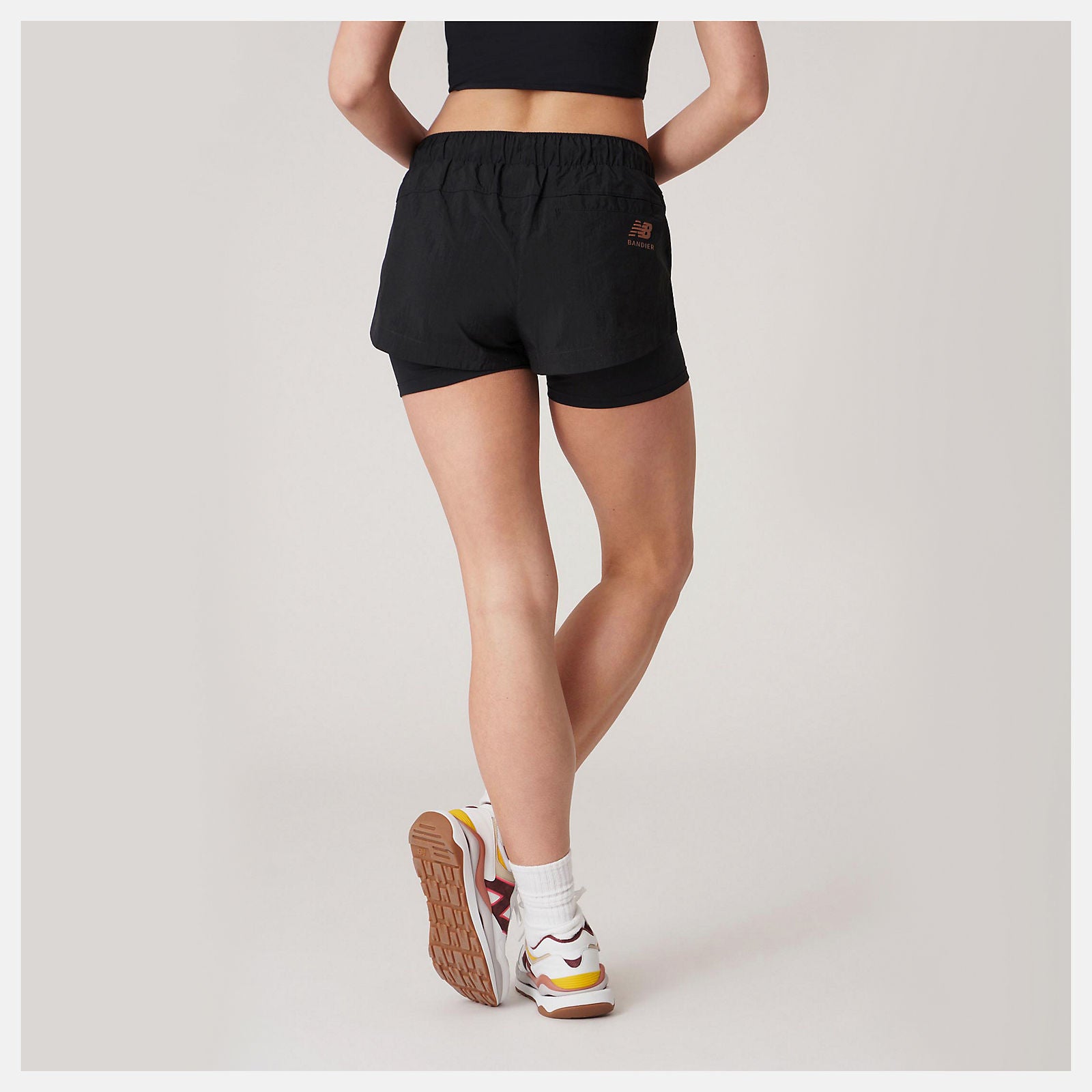 Bandier Woven tech Short-Women | New Balance