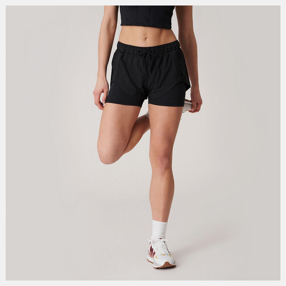 Bandier Woven tech Short-Women | New Balance