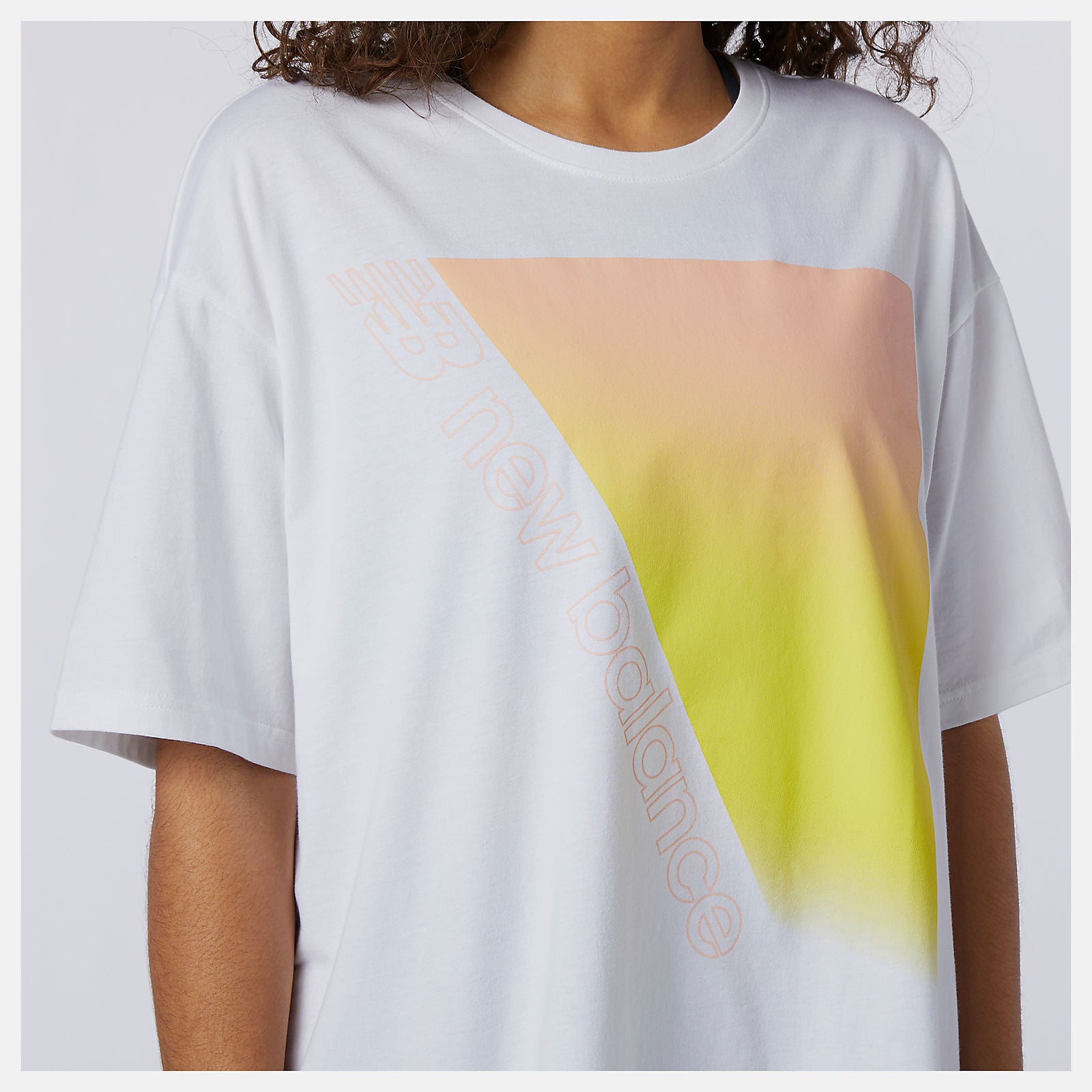 Sport Style Optiks Gradient Graphic Tee-Women | New Balance